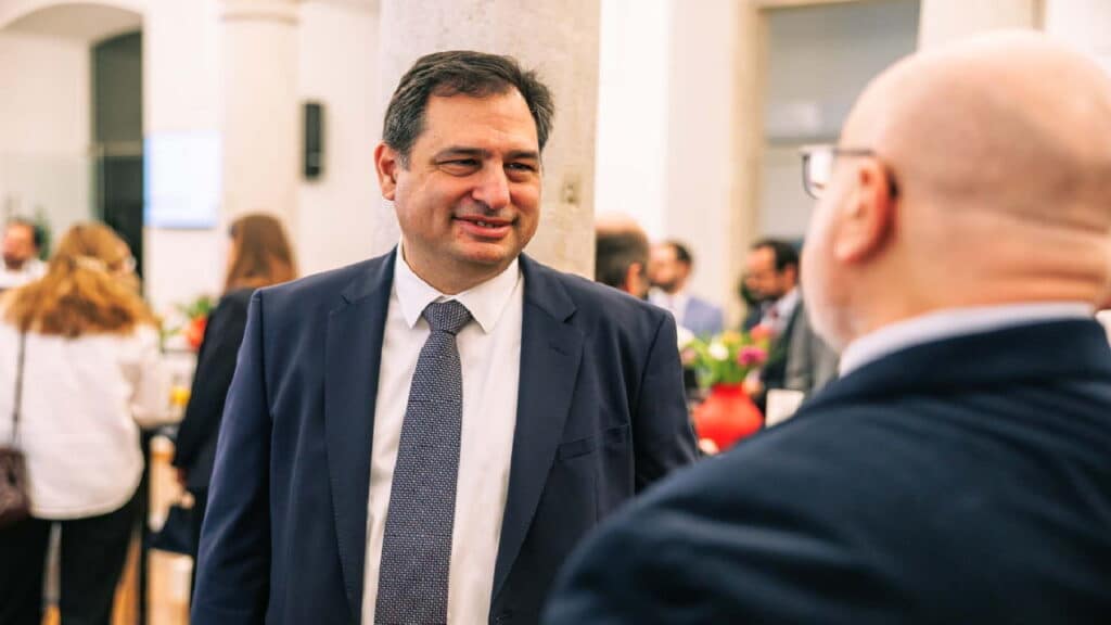 Austriacard Holdings: Ο κρυμμένος γίγαντας της πληροφορικής - Chartswar