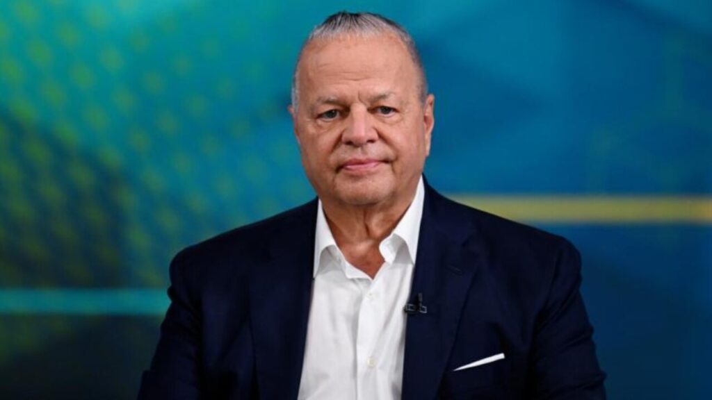 Όταν ο Τραμπ αποδυναμώνει το δολάριο και ο Μυτιληναίος προειδοποιεί για το ισχυρό ευρώ.